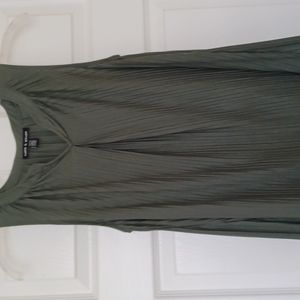 Ladies sleeveless top.EUC